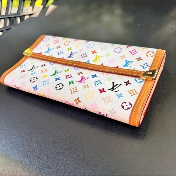 Louis Vuitton Murakami Multicolor Porte Trésor International Wallet w/chain - Picture 8 of 15